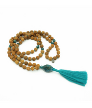 Load image into Gallery viewer, Apatite Guru Bead Practice Mala - PLANET JOY